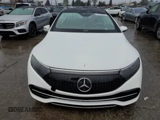 2023 Mercedes-Benz EQS 450+ z VIN W1KCG2DB6PA030310, wystawiony jako Copart lot #44193655 z przebiegiem 10 755 mil mil oraz Szkody całkowita. Historia ofert i sprzedaży dostępna na DreamBid. Obrazek 5.