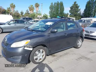 2010 Toyota Matrix z VIN 2T1KU4EE1AC279670, wystawiony jako IAAI lot #42385081 z przebiegiem 207 967 mil mil oraz . Historia ofert i sprzedaży dostępna na DreamBid. Obrazek 6.