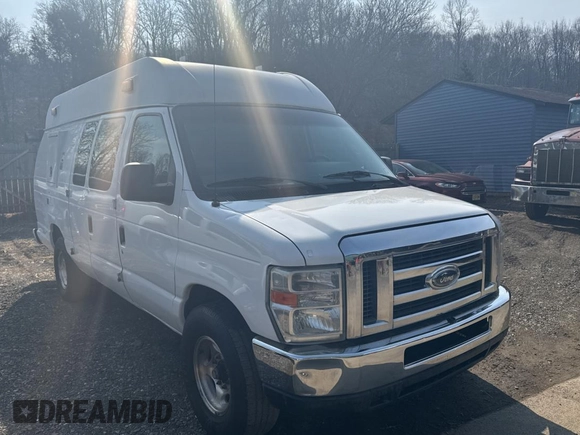 2011 Ford Econoline Cargo with VIN 1FTSS3ES3BDB09725, listed as a Copart auction lot 47953355 with 206,738 mi miles and Clean Title. Bid and sale history available at DreamBid. Image 1.