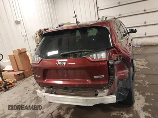 2019 Jeep Cherokee Latitude Plus with VIN 1C4PJMLB2KD198561, listed as a IAAI auction lot 41731691 with 71,129 mi miles. Bid and sale history available at carsss.com. Image 17.