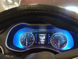 2015 Chrysler 200 Limited z VIN 1C3CCCAB0FN715768, wystawiony jako IAAI lot #42174378 z przebiegiem 130 676 mil mil oraz . Historia ofert i sprzedaży dostępna na DreamBid. Obrazek 7.