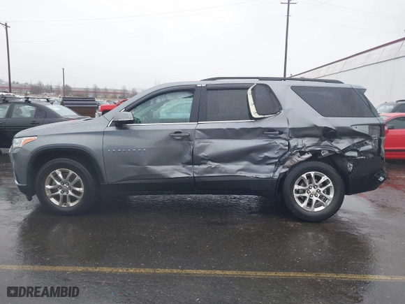 2019 Chevrolet Traverse LT Cloth with VIN 1GNEVGKW5KJ294534, listed as a IAAI auction lot 41241856 with 61,116 mi miles. Bid and sale history available at carsss.com. Image 14.
