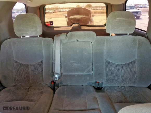 2004 Chevrolet Tahoe LT with VIN 1GNEC13ZX4R245717, listed as a Copart auction lot 50137035 with 253,914 mi miles and Salvage Title. Bid and sale history available at carsss.com. Image 10.