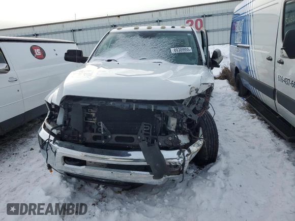 2015 Ram 3500 Tradesman with VIN 3C63R3GJXFG618828, listed as a Copart auction lot 89309955 with 0 mi miles and Clean Title. Bid and sale history available at carsss.com. Image 5.