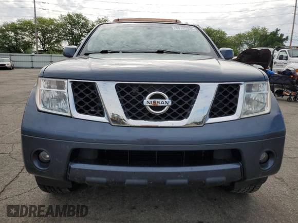 2007 Nissan Pathfinder SE z VIN 5N1AR18W67C644437, wystawiony jako Copart lot #55785325 z przebiegiem 178 444 mil mil oraz Szkoda całkowita • Salvage title. Historia ofert i sprzedaży dostępna na DreamBid. Obrazek 5.