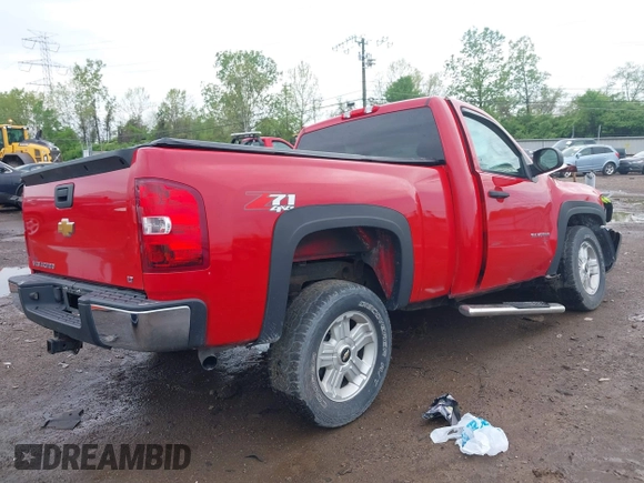 2013 Chevrolet Silverado 1500 LT with VIN 1GCNKSE07DZ108797, listed as a IAAI auction lot 42137251 with Not Provided miles and . Bid and sale history available at DreamBid. Image 4.