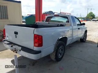 2010 Dodge Dakota z VIN 1D7CW2BKXAS143412, wystawiony jako IAAI lot #42369705 z przebiegiem 244 236 mil mil oraz . Historia ofert i sprzedaży dostępna na DreamBid. Obrazek 4.