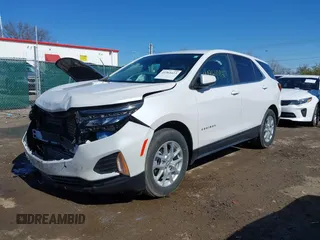 2022 Chevrolet Equinox LT with VIN 3GNAXKEVXNL261573, listed as a IAAI auction lot 41964423 with 45,648 mi miles. Bid and sale history available at carsss.com. Image 2.