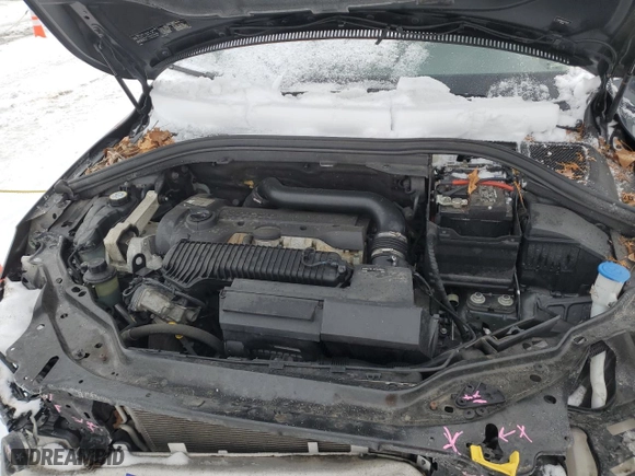 2016 Volvo XC60 T5 Premier with VIN YV4612RK5G2795873, listed as a Copart auction lot 41650255 with 0 mi miles and Salvage Title. Bid and sale history available at carsss.com. Image 12.
