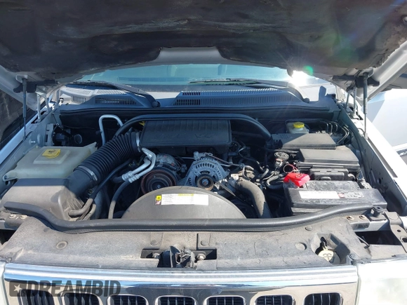 2010 Jeep Commander Sport z VIN 1J4RG4GK2AC105232, wystawiony jako IAAI lot #41790011 z przebiegiem 192 281 mil mil oraz . Historia ofert i sprzedaży dostępna na DreamBid. Obrazek 10.