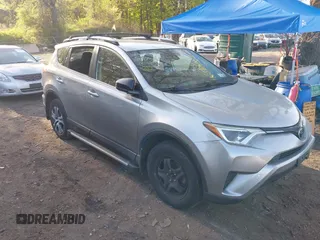 2018 Toyota RAV4 LE с VIN JTMBFREV2JJ221692, выставлен на аукционе IAAI как лот 42133568 с пробегом 103 592 миль миль и . История ставок и продаж доступна на DreamBid. Изображение 1.
