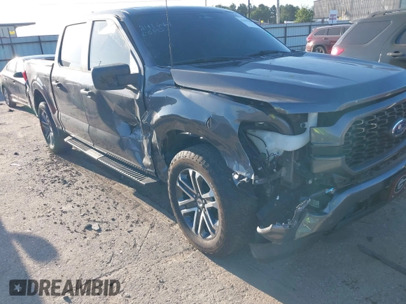 2023 Ford F-150 XL z VIN 1FTEW1CPXPKF85106, wystawiony jako IAAI lot #42818290 z przebiegiem 10 234 mil mil oraz . Historia ofert i sprzedaży dostępna na DreamBid. Obrazek 6.