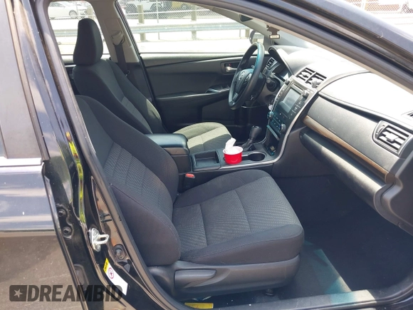 2015 Toyota Camry XLE z VIN 4T1BF1FK3FU089923, wystawiony jako IAAI lot #42285166 z przebiegiem 109 631 mil mil oraz . Historia ofert i sprzedaży dostępna na DreamBid. Obrazek 5.