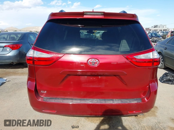 2018 Toyota Sienna XLE Auto Access Seat z VIN 5TDYZ3DC1JS909295, wystawiony jako IAAI lot #42482553 z przebiegiem 132 420 mil mil oraz . Historia ofert i sprzedaży dostępna na DreamBid. Obrazek 16.