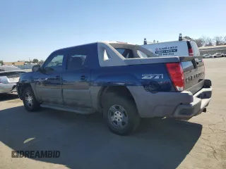 2002 Chevrolet Avalanche with VIN 3GNEK13T62G111797, listed as a Copart auction lot 74718404 with 313,990 mi miles and Salvage Title. Bid and sale history available at carsss.com. Image 2.