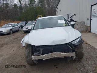 2022 Audi Q5 S line Premium z VIN WA1GAAFY6N2119787, wystawiony jako IAAI lot #40859968 z przebiegiem 46 771 mil mil oraz . Historia ofert i sprzedaży dostępna na DreamBid. Obrazek 6.