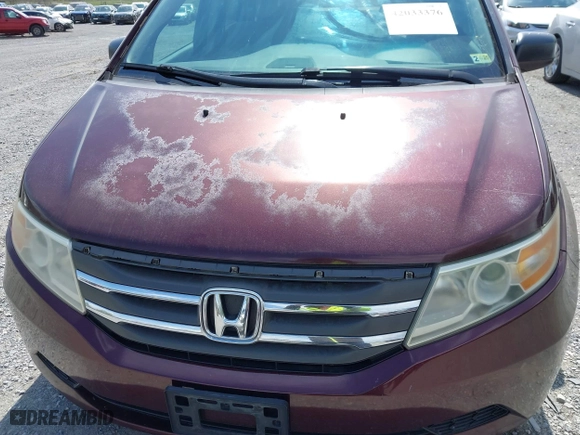 2011 Honda Odyssey LX with VIN 5FNRL5H28BB088074, listed as a IAAI auction lot 42033376 with 199,148 mi miles. Bid and sale history available at carsss.com. Image 13.