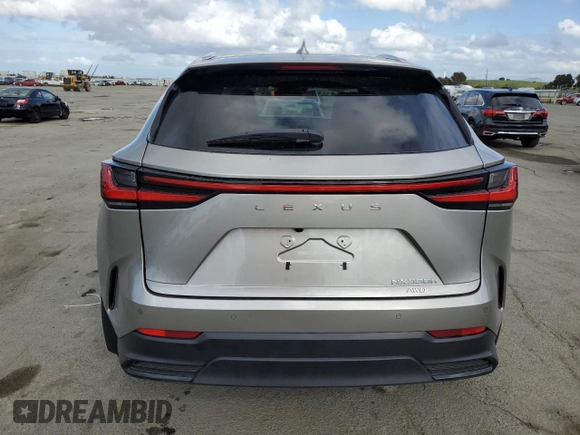 2025 Lexus NX 350h Premium z VIN 2T2GKCEZ1SC039928, wystawiony jako Copart lot #50650455 z przebiegiem 4 397 mil mil oraz Szkoda całkowita • Salvage title. Historia ofert i sprzedaży dostępna na DreamBid. Obrazek 6.