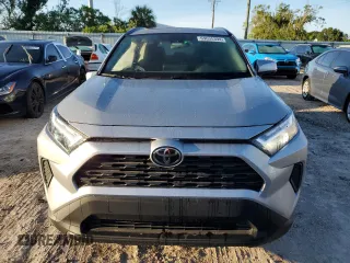 2022 Toyota RAV4 XLE with VIN 2T3W1RFV2NW195861, listed as a Copart auction lot 69635394 with 19,815 mi miles and Non repairable. Bid and sale history available at DreamBid. Image 5.