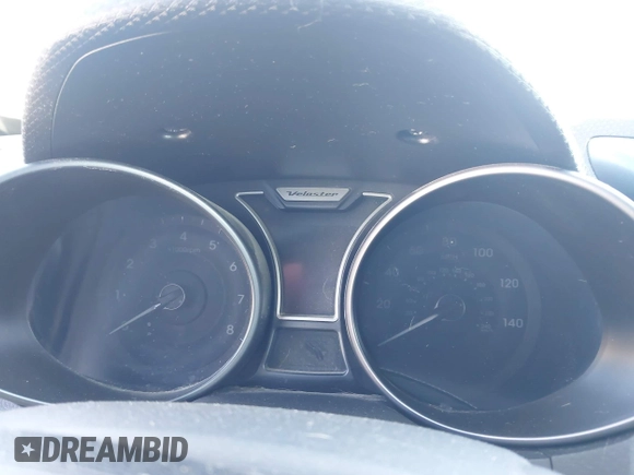2013 Hyundai Veloster Turbo with VIN KMHTC6AE4DU158224, listed as a IAAI auction lot 42725813 with Not provided miles and . Bid and sale history available at DreamBid. Image 6.
