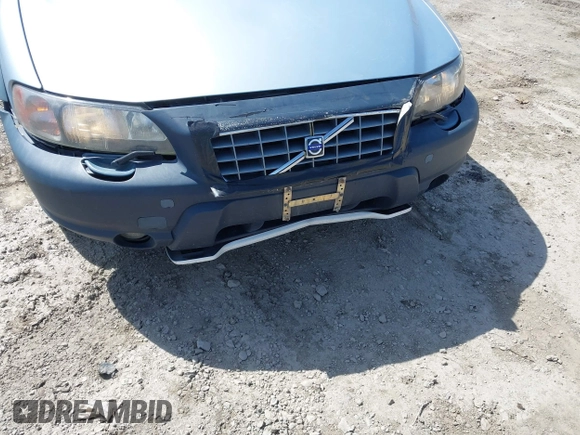 2002 Volvo V70 with VIN YV1SZ58D721072520, listed as a IAAI auction lot 41942015 with 264,549 mi miles. Bid and sale history available at carsss.com. Image 6.
