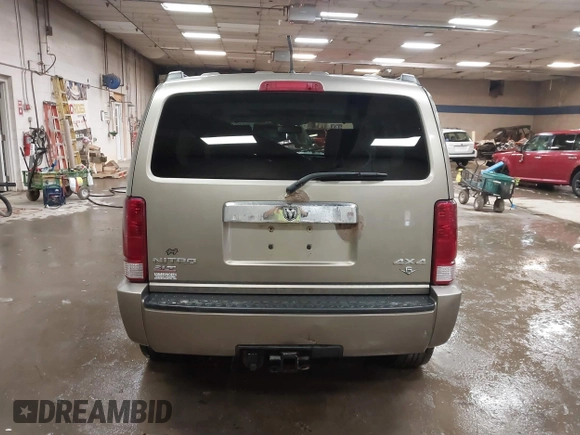 2007 Dodge Nitro SLT z VIN 1D8GU58K57W673543, wystawiony jako IAAI lot #41574634 z przebiegiem 64 286 mil mil oraz . Historia ofert i sprzedaży dostępna na DreamBid. Obrazek 17.