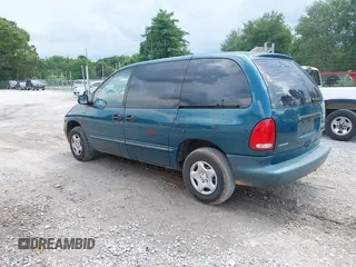 2000 Dodge Caravan with VIN 2B4FP25B8YR708751, listed as a IAAI auction lot 42471041 with 200,820 mi miles and . Bid and sale history available at DreamBid. Image 3.