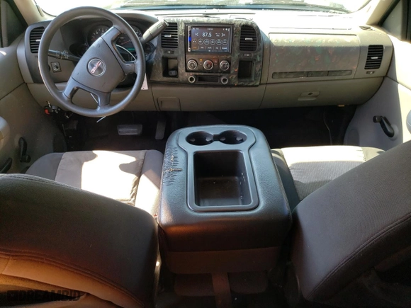 2007 GMC Sierra 1500 SLE1 with VIN 2GTEC19C471574261, listed as a Copart auction lot 77974174 with 197,683 mi miles and Salvage Title. Bid and sale history available at carsss.com. Image 8.