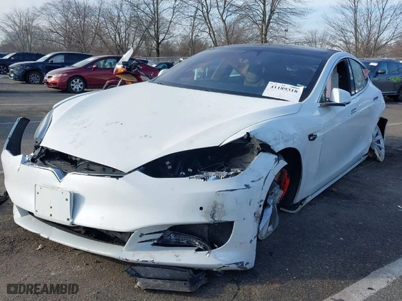 2019 Tesla Model S 100D with VIN 5YJSA1E48KF337298, listed as a IAAI auction lot 41189318 with 1 mi miles. Bid and sale history available at carsss.com. Image 2.