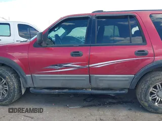 2004 Ford Expedition XLS z VIN 1FMRU13W64LA49642, wystawiony jako IAAI lot #42236070 z przebiegiem Nie podano mil oraz . Historia ofert i sprzedaży dostępna na DreamBid. Obrazek 14.