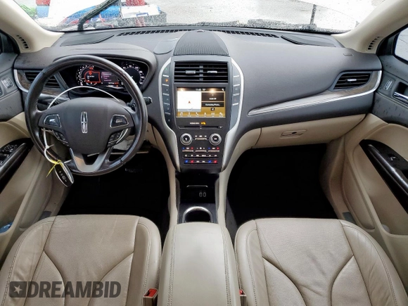 2017 Lincoln MKC Reserve with VIN 5LMCJ3C95HUL71240, listed as a Copart auction lot 60345115 with 101,711 mi miles and Salvage title. Bid and sale history available at DreamBid. Image 8.