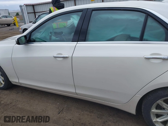 2014 Cadillac CTS Luxury AWD with VIN 1G6AX5S3XE0184524, listed as a IAAI auction lot 42260852 with 139,667 mi miles and . Bid and sale history available at DreamBid. Image 14.