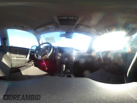 2023 Toyota 4Runner SR5 с VIN JTEMU5JR8P6155561, выставлен на аукционе IAAI как лот 41465467 с пробегом 48 228 миль миль и . История ставок и продаж доступна на DreamBid. Изображение 19.