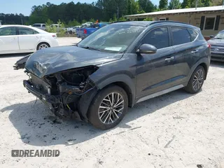 2019 Hyundai Tucson Sport z VIN KM8J33AL2KU909919, wystawiony jako IAAI lot #42055525 z przebiegiem 109 985 mil mil oraz . Historia ofert i sprzedaży dostępna na DreamBid. Obrazek 2.