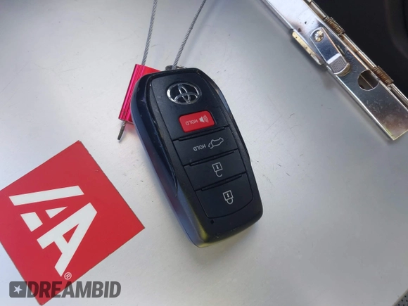 2025 Toyota Highlander Hybrid Platinum z VIN 5TDEBRCH0SS651408, wystawiony jako IAAI lot #41750433 z przebiegiem 6 705 mil mil oraz . Historia ofert i sprzedaży dostępna na DreamBid. Obrazek 11.