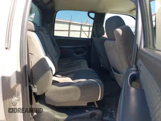 2004 Chevrolet Avalanche Z71 with VIN 3GNEK12T74G334998, listed as a IAAI auction lot 42705106 with 267,992 mi miles and . Bid and sale history available at DreamBid. Image 8.