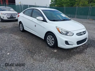2016 Hyundai Accent SE z VIN KMHCT4AE0GU079769, wystawiony jako IAAI lot #42271639 z przebiegiem 110 547 mil mil oraz . Historia ofert i sprzedaży dostępna na DreamBid. Obrazek 1.