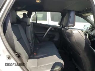 2016 Toyota RAV4 SE z VIN 2T3JFREV5GW499752, wystawiony jako Copart lot #62032045 z przebiegiem 77 711 mil mil oraz Szkoda całkowita • Salvage title. Historia ofert i sprzedaży dostępna na DreamBid. Obrazek 10.