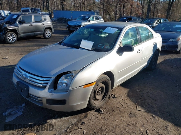 2008 Ford Fusion S with VIN 3FAHP06ZX8R181470, listed as a IAAI auction lot 41573211 with 249,337 mi miles. Bid and sale history available at carsss.com. Image 2.