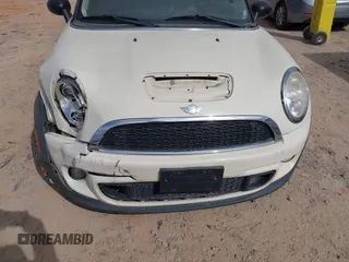 2011 MINI Hardtop S with VIN WMWSV3C5XBTY14030, listed as a IAAI auction lot 41712084 with 132,126 mi miles and . Bid and sale history available at DreamBid. Image 6.