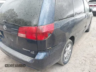 2005 Toyota Sienna LE with VIN 5TDBA23C55S038111, listed as a IAAI auction lot 42150147 with 1 mi miles. Bid and sale history available at carsss.com. Image 12.
