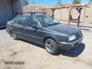 1997 Volkswagen Jetta с VIN 3VWSB81H9VM013241, выставлен на аукционе IAAI как лот 42783507 с пробегом 10 921 миль миль и . История ставок и продаж доступна на DreamBid. Изображение 1.