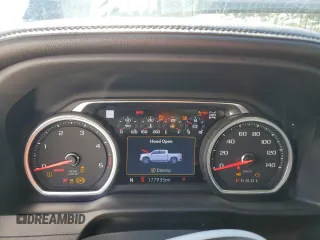 2022 Chevrolet Silverado 3500HD High Country z VIN 1GC4YVEY0NF101629, wystawiony jako Copart lot #52265005 z przebiegiem 177 935 mil mil oraz Tytuł czysty. Historia ofert i sprzedaży dostępna na DreamBid. Obrazek 9.