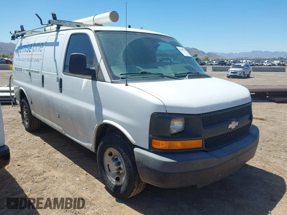 2015 Chevrolet Express Cargo with VIN 1GCWGFCF6F1261368, listed as a IAAI auction lot 42158324 with 196,406 mi miles. Bid and sale history available at carsss.com. Image 1.