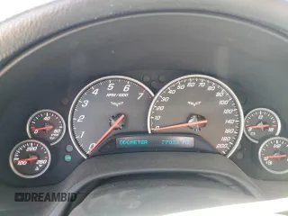 2010 Chevrolet Corvette z VIN 1G1YF2DW1A5101458, wystawiony jako Copart lot #53682255 z przebiegiem 77 023 mil mil oraz Szkoda całkowita • Salvage title. Historia ofert i sprzedaży dostępna na DreamBid. Obrazek 9.