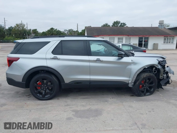 2024 Ford Explorer ST with VIN 1FM5K8GC5RGA15236, listed as a IAAI auction lot 41264759 with 5,799 mi miles. Bid and sale history available at carsss.com. Image 14.