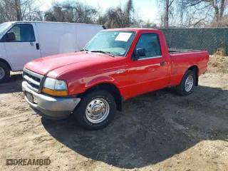 2000 Ford Ranger XL with VIN 1FTYR10C1YTA98667, listed as a IAAI auction lot 41650372 with 174,517 mi miles. Bid and sale history available at carsss.com. Image 2.