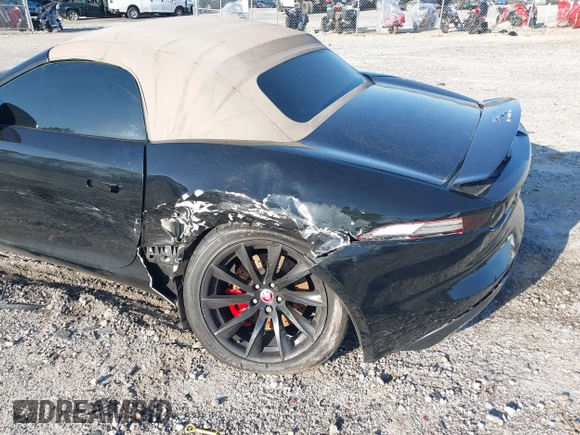 2015 Jaguar F-Type V6 with VIN SAJWA6ET7F8K15559, listed as a IAAI auction lot 41955374 with 89,257 mi miles and . Bid and sale history available at DreamBid. Image 6.