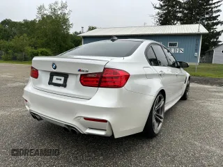 2015 BMW M3 z VIN WBS3C9C57FP803591, wystawiony jako Copart lot #60759945 z przebiegiem 183 101 mil mil oraz Czysty tytuł • Clean title. Historia ofert i sprzedaży dostępna na DreamBid. Obrazek 4.