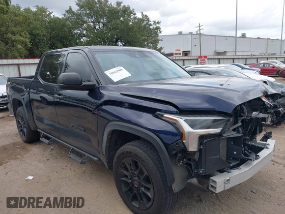 2022 Toyota Tundra 2WD SR5 with VIN 5TFLA5AB8NX017358, listed as a IAAI auction lot 38043908 with 22,386 mi miles. Bid and sale history available at carsss.com. Image 14.